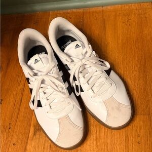 NWOT | Adidas White and Black Trainers